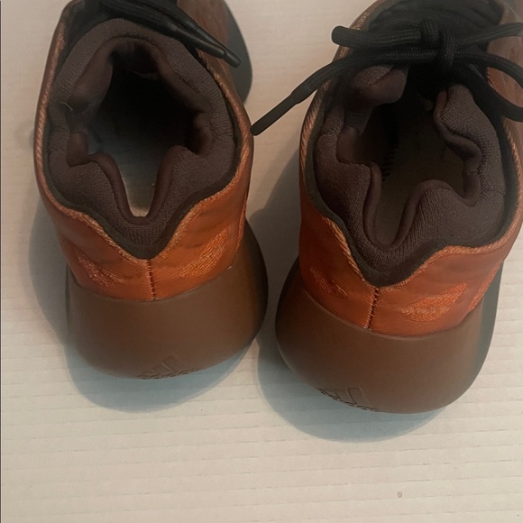 Yeezy’s - Picture 5 of 8